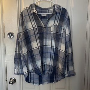 Universal Thread - Plaid Flannel Top - Blue and White - Like New